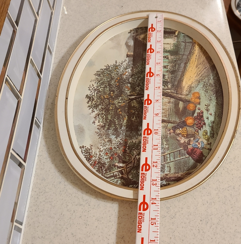 The American Homestead - autumn tin - Picture 7 of 9